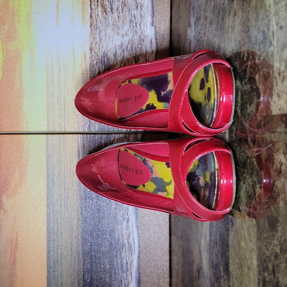 Madden Girl Gertiee Red Patient Heels